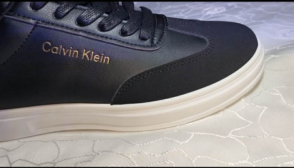 حداء Calvin Klein رجالي تصميم راقي وراحة عالية